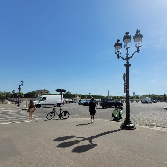 mai sous le soleil backinparis