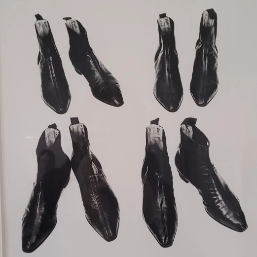 Jeu de Paume - beauté fragile- Photo IRiobert freemn - Les boots des Beatles 
photo de la photo Backinparis