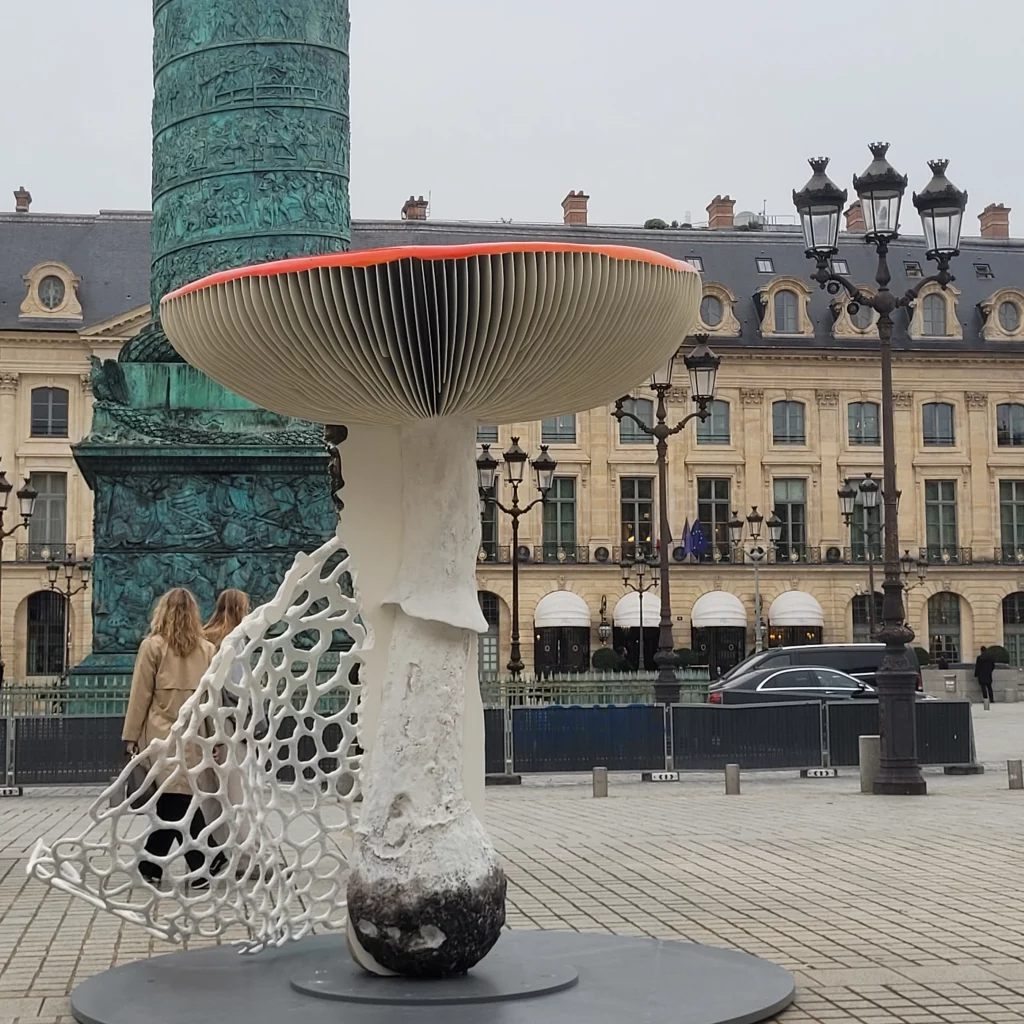 Art basel Paris 2024 - Place Vendome - Photo Back in Paris 