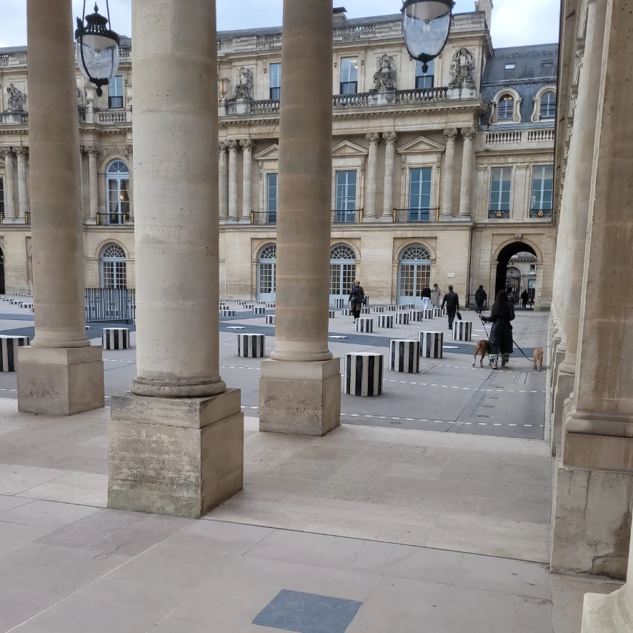 Photo BackinParis.
Colonnes Buren 