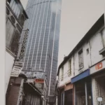 Expo Jeu de Paume : Madeleine de Sinéty.
ca Tour Montparnasse en fond de rue 
Photo BackinParis