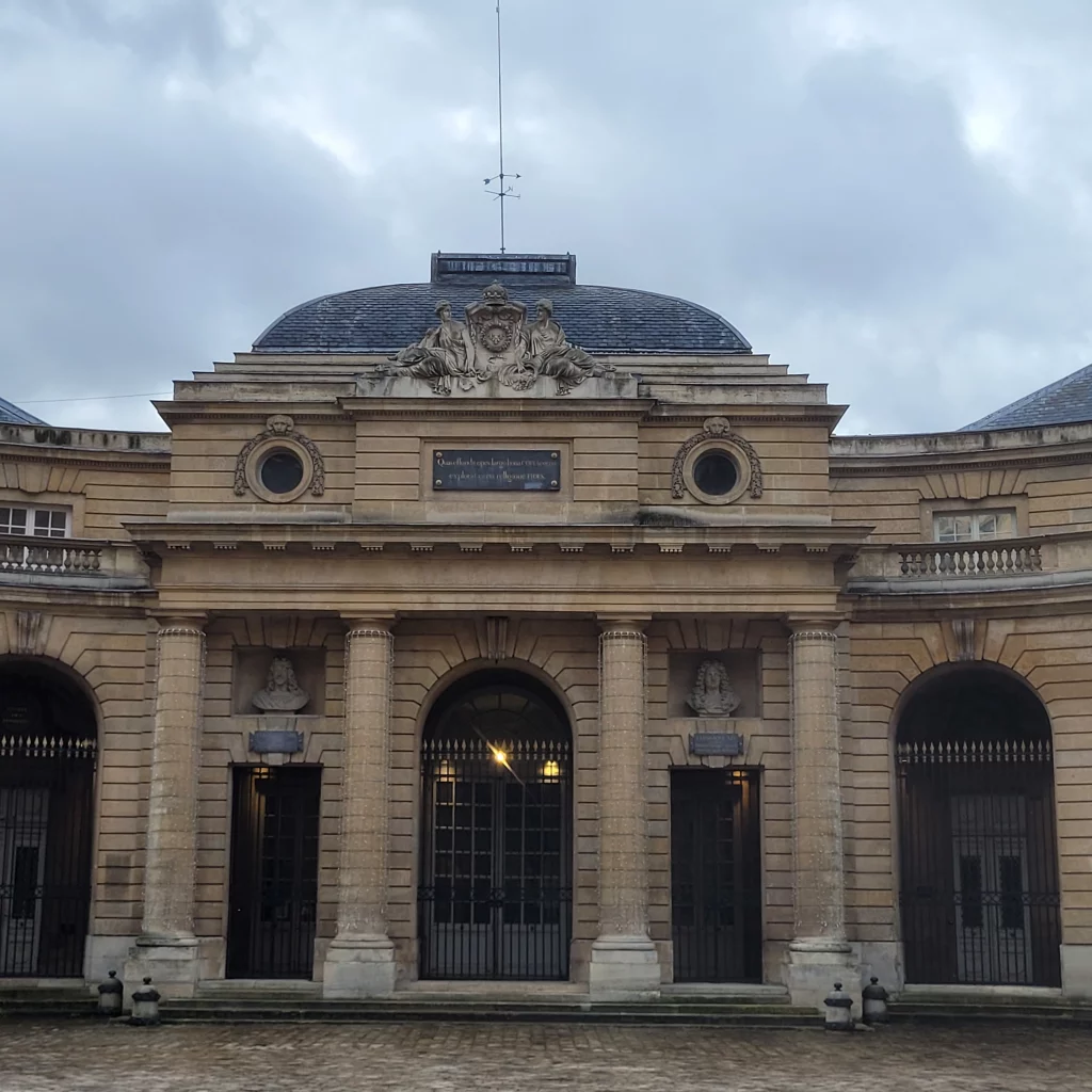 Hotel de la Monnaie - eLa cour intérieure. photo backinParis