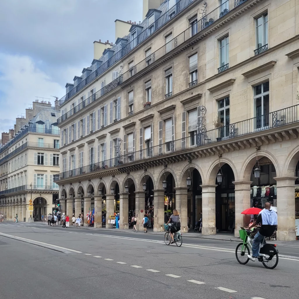 scenes de rue à Paris - Paris 24